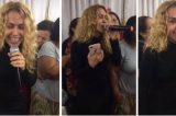 Joelma se emociona em culto evangélico