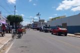 Caminhão arranca poste de energia no Alto da Maravilha