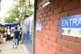 Pernambuco: Homens disfarçados invadem o Detran e assaltam carros-fortes Pernambuco: Homens disfarçados invadem o Detran e assaltam carros-fortes
