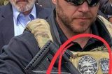 Soldados americanos escoltam Lula ao enterro do neto
