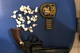 Porte ilegal de arma de fogo e tráfico de drogas