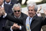 Presidente do Uruguai, Tabaré Vásquez, destitui ministro da Defesa e generais de tribunal militar