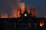 França pede doações e avalia danos na Notre-Dame