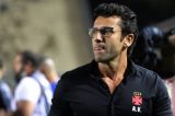 Vasco anuncia demissão do técnico Alberto Valentim após vice