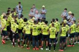 Elenco do Fla fecha com Abel e se cobra por reação, enquanto diretoria busca reforços