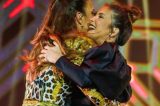 Claudia Leitte ganha carinho de Ivete Sangalo em show em Recife: ‘Chamego puro’ Claudia Leitte ganha carinho de Ivete Sangalo em show em Recife: ‘Chamego puro’