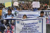 Ajuda de milionário a menino que estudava sob poste expõe precariedade nas escolas no Peru