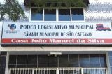 Farra maluca com dinheiro público
