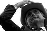 Bolsonaro chega no começo da tarde ao Recife e participa da troca do Comando Militar do Nordeste Bolsonaro chega no começo da tarde ao Recife e participa da troca do Comando Militar do Nordeste