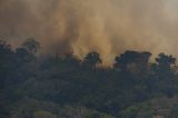 Juiz dá 72 horas para que Bolsonaro explique medidas contra incêndios na Amazônia