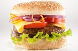 Quanto mais fast-food em uma região, maior é o número de infartos
