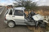 Condutor de carro de 52 anos morre em colisão frontal com caminhão