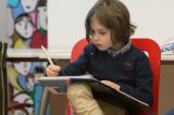 Gênio! Menino de 9 anos vai se formar na faculdade e já planeja doutorado