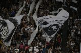 Torcida comparece ao Nilton Santos e empurra Botafogo na luta contra o Z4