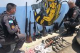 Polícia apreende 20 armas em operação no Rio