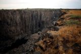 Por que as Cataratas Vitória, uma das maiores quedas d’água do mundo, estão quase secas