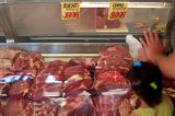 Depois de subir mais de 20%, preço da carne cede. Mercados fazem promoções
