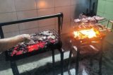 Detentos fazem churrasco de Natal em penitenciária de Pernambuco