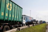 Caminhoneiros colocam Bolsonaro em xeque e aderem à greve dos petroleiros