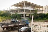 Enquanto China fez hospital em dez dias, estado do Rio tem obras inacabadas há anos