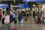 Bolsonaro entra na Justiça e reabre aeroportos no Ceará; primeiro voo veio dos EUA, epicentro da pandemia Bolsonaro entra na Justiça e reabre aeroportos no Ceará; primeiro voo veio dos EUA, epicentro da pandemia