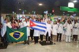 Coronavírus: Bolsonaro apela para cubanos excluídos do Mais Médicos