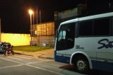 Ônibus é assaltado, passageira baleada e suspeitos são perseguidos e mortos no Ceará