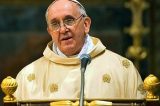 Papa faz primeira aparição após suspeita de coronavírus e diz que está resfriado