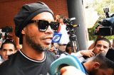 Ex-presidente do Barcelona defende Ronaldinho: ‘Não sabe por que foi preso. Alguém o enganou’