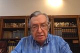 Como Olavo de Carvalho influenciou radicalização bolsonarista que levou ao 8 de janeiro