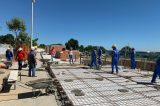 Construção dos quiosques padronizados do Parque Fluvial segue em ritmo acelerado