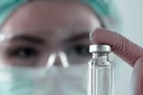 Rússia é acusada de tentar roubar vacina contra Covid-19