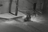 Assaltante dá golpe de voadora, derruba casal de moto e leva veículo no Ceará; veja vídeo Assaltante dá golpe de voadora, derruba casal de moto e leva veículo no Ceará; veja vídeo