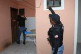 Quadrilha de universitários traficava drogas em raves, boates e faculdades, diz polícia Quadrilha de universitários traficava drogas em raves, boates e faculdades, diz polícia