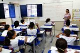 Prefeitura orienta que, na falta de aulas, pais façam atividades lúdicas com crianças