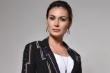 Andressa Urach diz que só não se mata por causa do filho: “À base de calmantes”