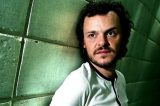 Matheus Nachtergaele lembra suicídio da mãe: “Te marca muito”