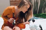 Bárbara Evans nega ser alcoólatra após ser foto bebendo cerveja de manhã