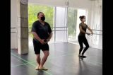 Leo Jaime reage a ataques machistas após publicar vídeo em aula de balé: “desumanos preconceitos”