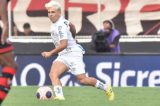 Meia do Santos, Soteldo fala sobre tamanho e confirma que se inspira em Messi