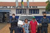 Casal acha envelope com 2 mil reais e procura polícia para encontrar dono