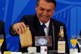 Governo Bolsonaro pagou quase R$ 2 milhões em 2020 para empresa com sala vazia que vendeu leite condensado Governo Bolsonaro pagou quase R$ 2 milhões em 2020 para empresa com sala vazia que vendeu leite condensado