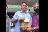 Prefeito de Santa Bárbara presenteia Bolsonaro com doce e o tradicional requeijão