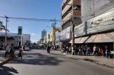 Comércio aberto, shopping lotado: A receita certa para aumento de casos em Petrolina
