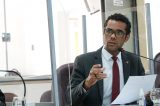 Vereador Gilmar Santos detona líder do governo Miguel Coelho
