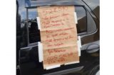 SP: Militares impedem mulher de entrar em vacinação com cartaz contra Bolsonaro