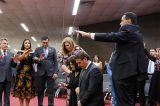 Incompetente, Bolsonaro diz que Brasil pode superar inflação e desemprego com orações Incompetente, Bolsonaro diz que Brasil pode superar inflação e desemprego com orações