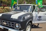 Manifestação bolsonarista ressuscita símbolos da ditadura, como Veraneio que conduzia presos políticos