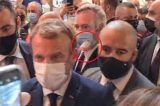 Vídeo: Presidente da França é atingido por ovo durante evento em Lyon