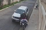 Motorista atropela criminosos e evita assalto em São Paulo Motorista atropela criminosos e evita assalto em São Paulo
